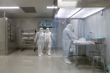 من مختبرات الرشكة في بكين حيث يجري تطوير اللقاح