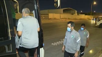 سيارة إسعاف خاصة ترافق بعثة المنتخب السعودي