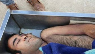 عذب حتى الموت.. سجين يلفظ أنفاسه على أيدي مخابرات إيران
