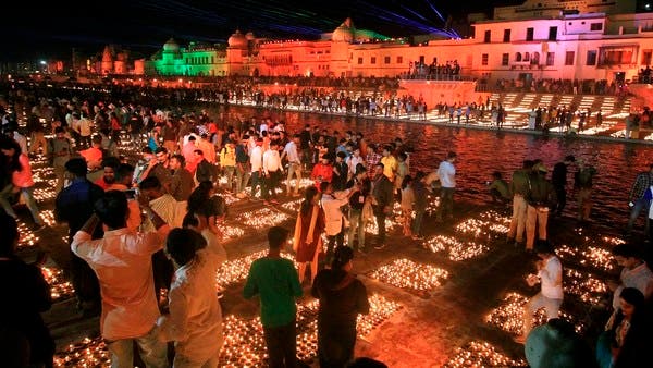 Diwali: Indian holy city Ayodhya lights record number of oil lamps | Al  Arabiya English