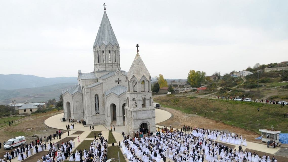 Karabakh-Armenian couples participate on October 16, 2008 in a mass wedding in Shusha. (File photo: AFP)