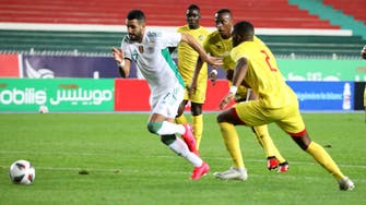 منتخب الجزائر يتعادل مع زيمبابوي ويتأهل إلى أمم إفريقيا