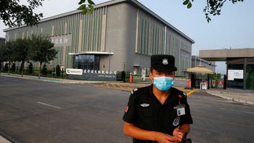 A security guard in front of a building of China's vaccine specialist CanSino Biologics Inc in Tianjin, China, August 17, 2020. (Reuters)