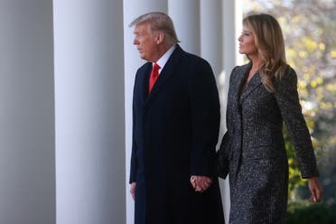 أحدث ظهور علني لترمب مع زوجته ميلانيا في حديقة البيت الأبيض بمناسبة "عيد الشكر"