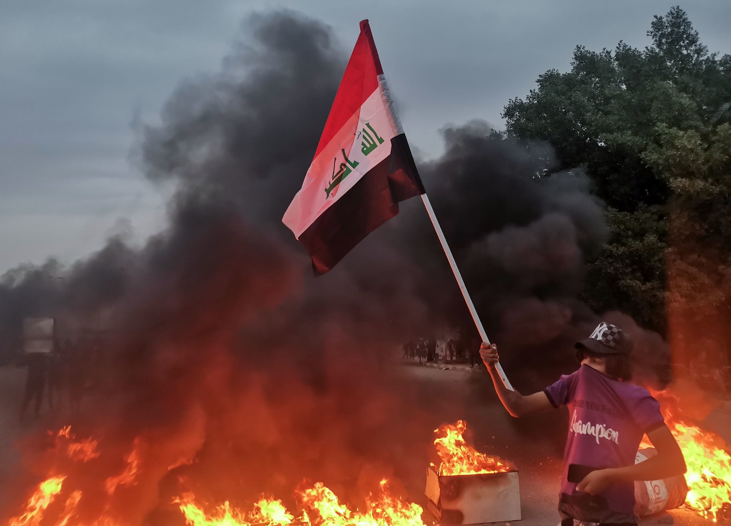 العراق.. تشكيل لجنة لحماية المتظاهرين السلميين