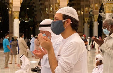 Muslim worshippers perform noon prayer at the Prophet Mohammed's mosque in Saudi Arabia's holy city of Medina. (File photo: AFP)