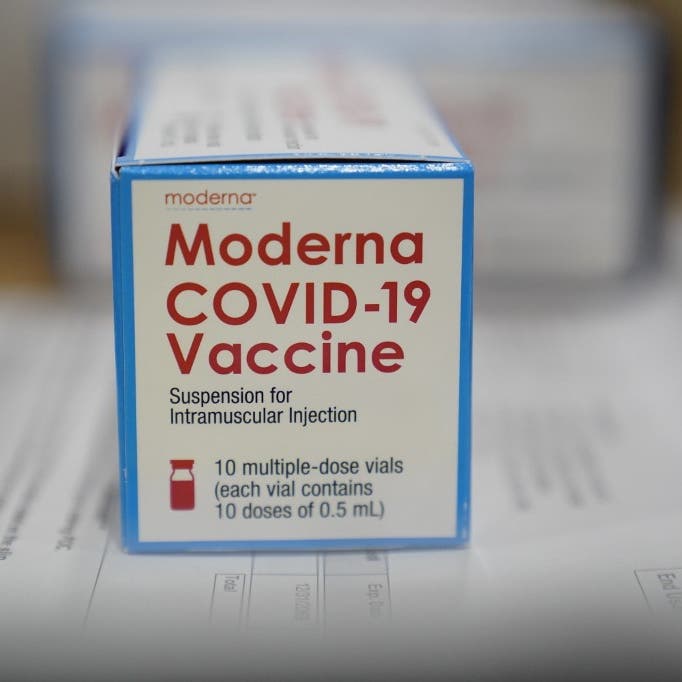 رئيس مودرنا يثير ذعر الأسواق.. اللقاحات غير فعالة بقدر كافٍ مع أوميكرون