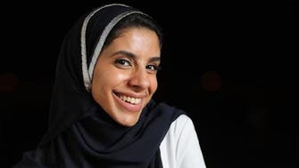 سعودی وزیر صحت کو کرونا ویکسین لگانے والی خاتون ڈاکٹر کے مسرت سے لبریز جذبات
