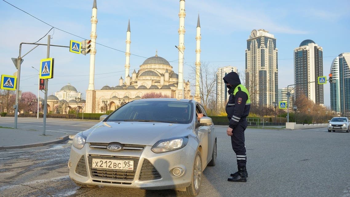 traffic police officer checks a driver's documents in the Chechen capital Grozny, Russia. (File phoo: Reuters)