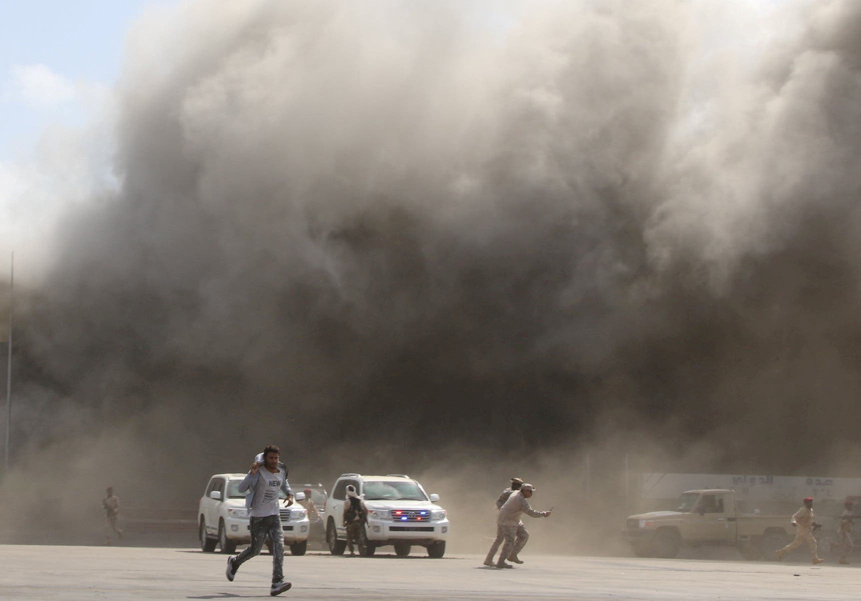 من تفجير مطار عدن باليمن 