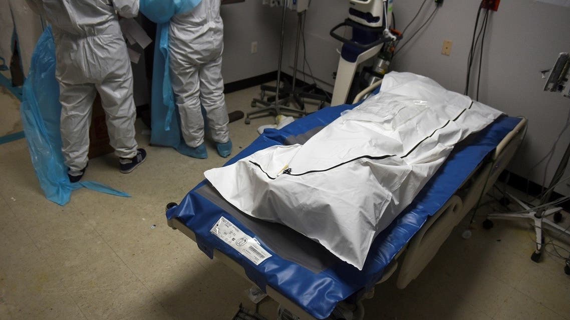 Healthcare personnel work inside a COVID-19 unit in Houston. (File photo: Reuters)