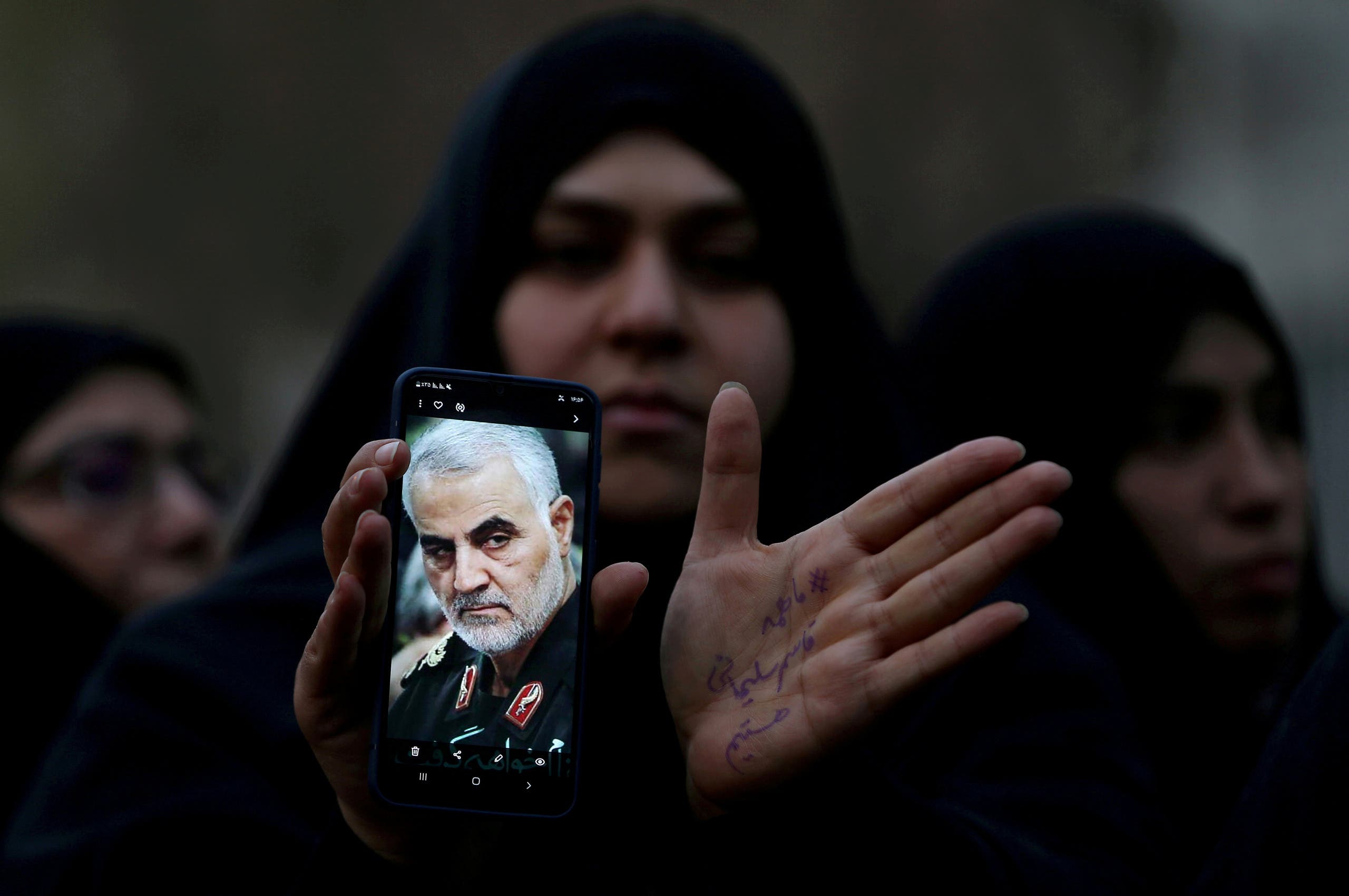 این ایرانی عکسی از کاظم سلیمانی در دست دارد