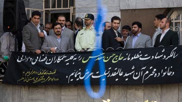 Tehran Prosecutor General Saeed Mortazavi (2nd L) attends the execution by hanging of Majid Kavousifar and Hossein Kavousifar in Tehran August 2, 2007. (File photo: Reuters)