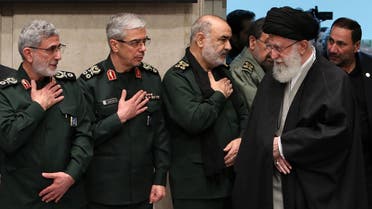 المرشد الإيراني وكبار قادة الحرس الثوري في عزاء سليماني (أرشيفية- فرانس برس)