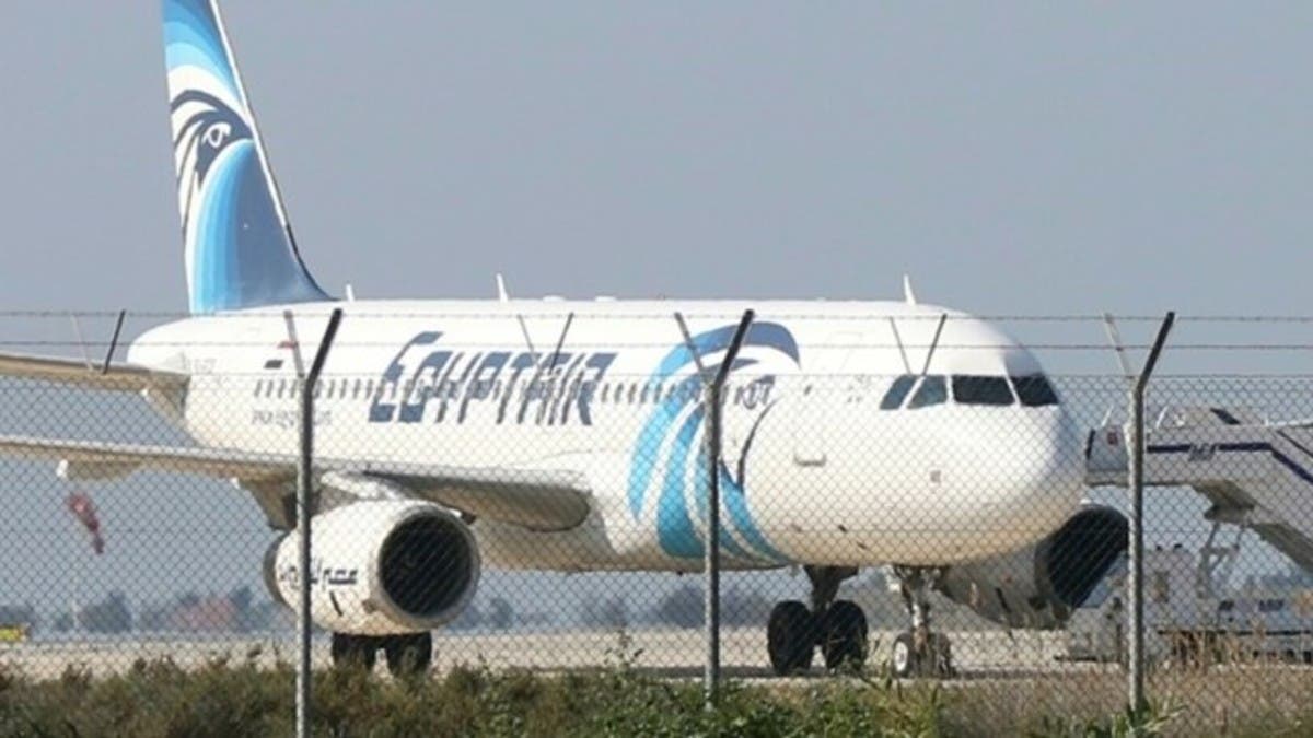 قرار رئاسي يتيح لوزير المالية ضمان رحلات مصر للطيران إلى روسيا