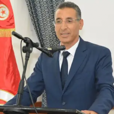 تونس.. إقالة وزير الداخلية من منصبه