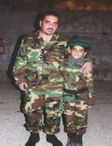 صورة يعتقد أنها تجمع ابنه جواد ناصر بحمد،  مع سمير القنطار - 20 ديسمبر 2015