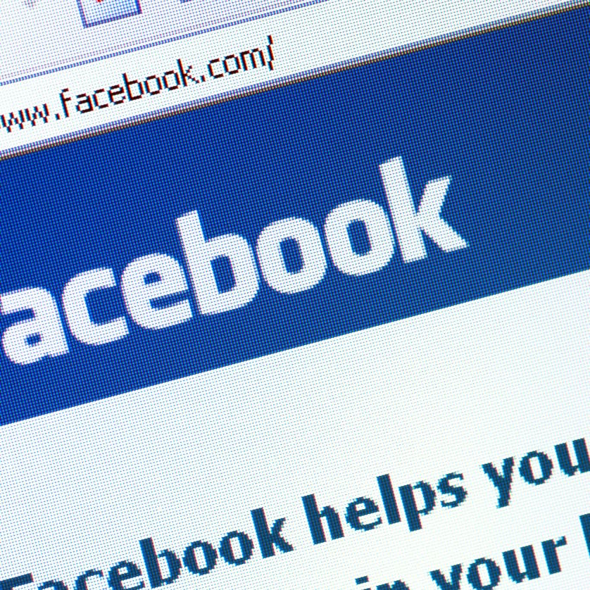 "فيسبوك" تتجاوز حاجز التريليون دولار للمرة الأولى