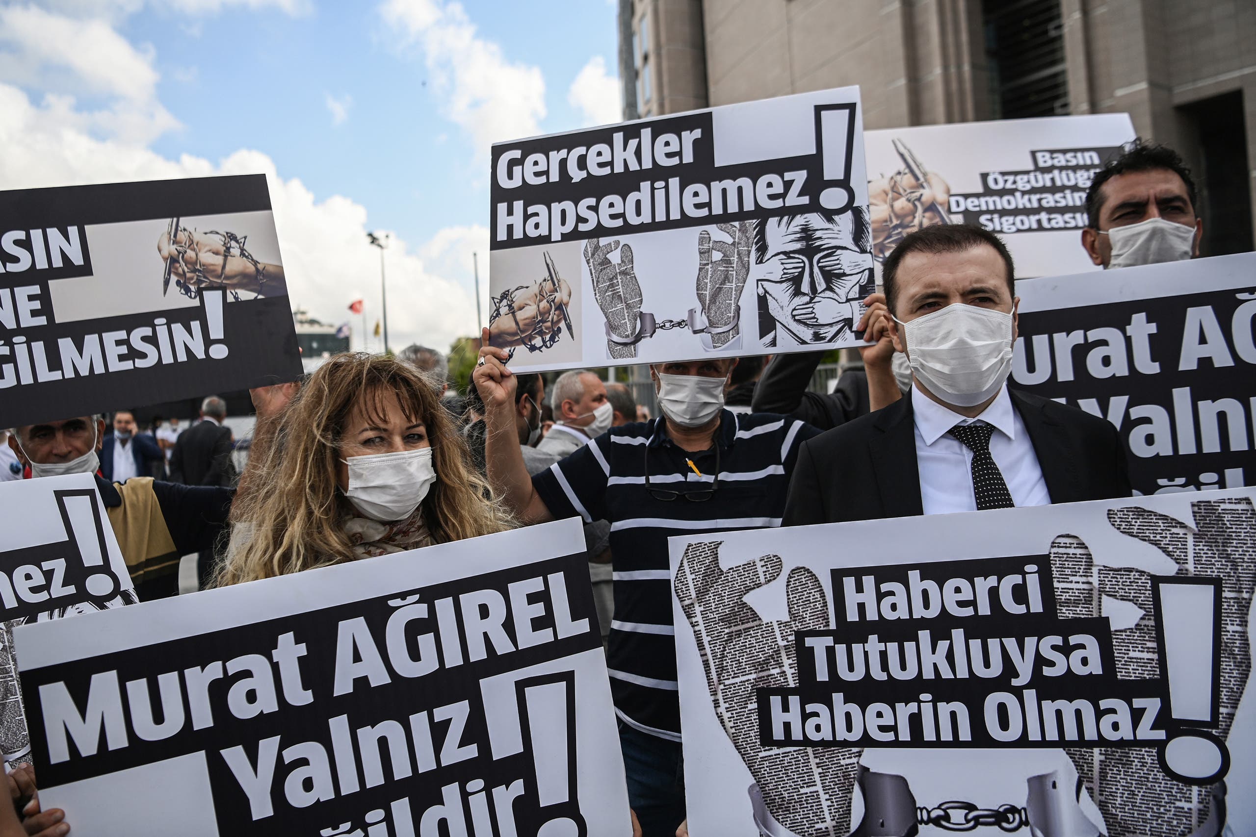 احتجاج في اسطنبول في سبتمبر 2020 على محاكمة صحفيين