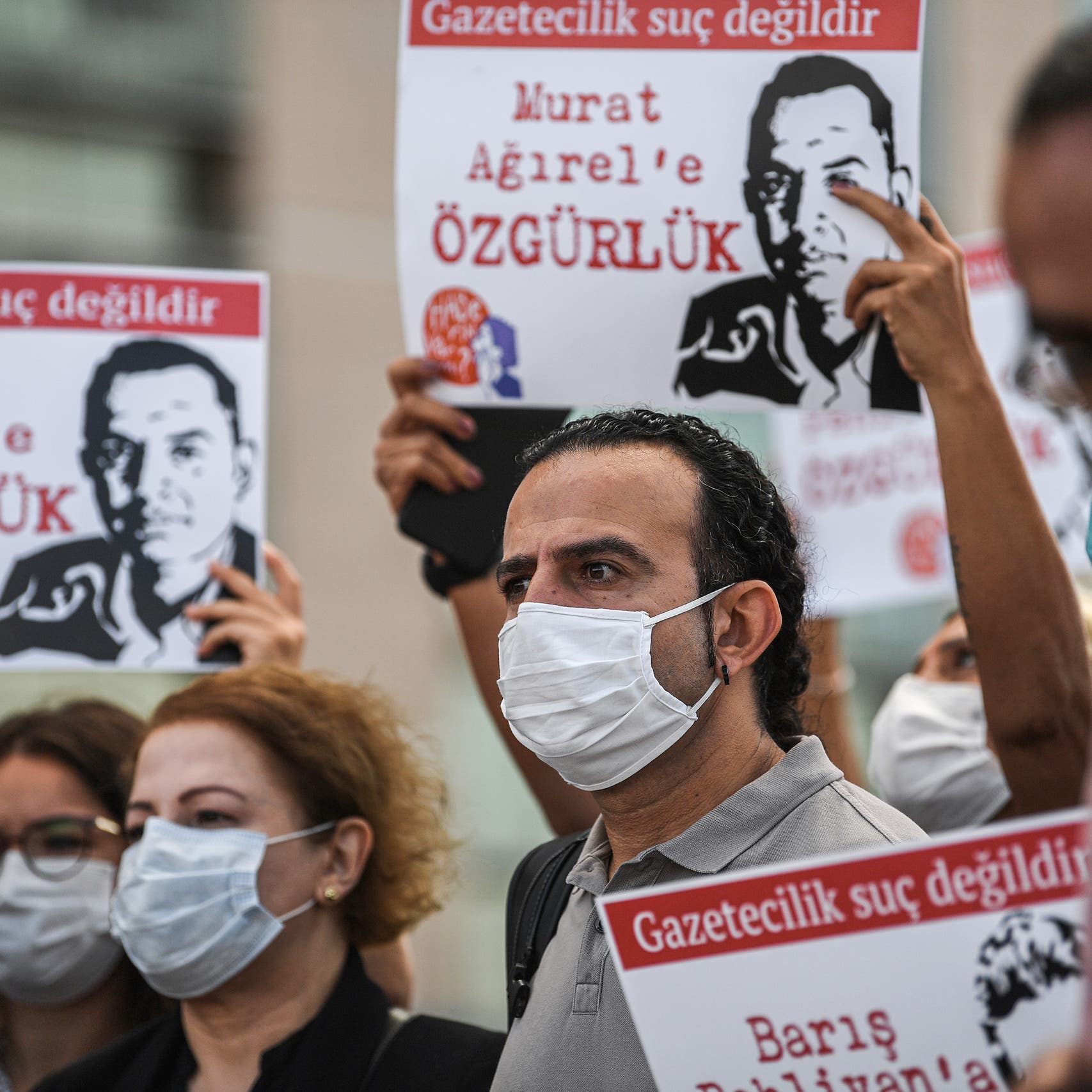 تقرير يثير الغضب بتركيا.. 90% من وسائل الإعلام بيد الحكومة وداعميها