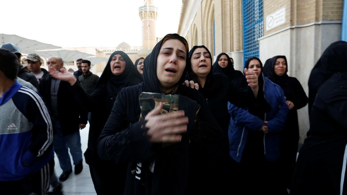 تشييع قتلى التفجير الانتحاري في بغداد (رويترز)