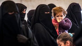 أكبر عملية.. كندا توافق على إعادة 6 نساء و13 طفلاً من مخيمات سوريا