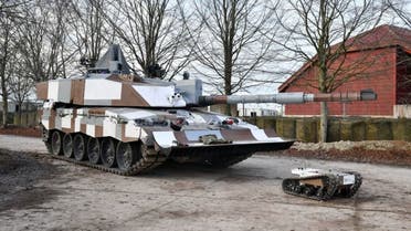 streetfighter-1-challenger-ii-main-battle-tank-painted-in-news-photo-1610485962
