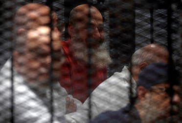 من محاكمات قادة الاخوان المسلمين في مصر (أرشيفية- رويترز)