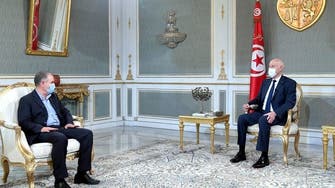 أزمة التعديل الوزاري تتفاقم.. رئيس تونس يتمسك بالرفض