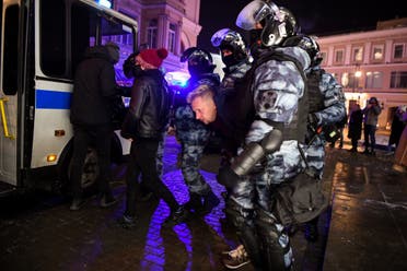 الشرطة الروسية تعتقل رجلا شارك في احتجاجات داعمة لنافالني 