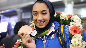 کیمیا علیزاده تنها زن ایرانی مدال‌آور المپیک پناهندگی آلمان را دریافت کرد