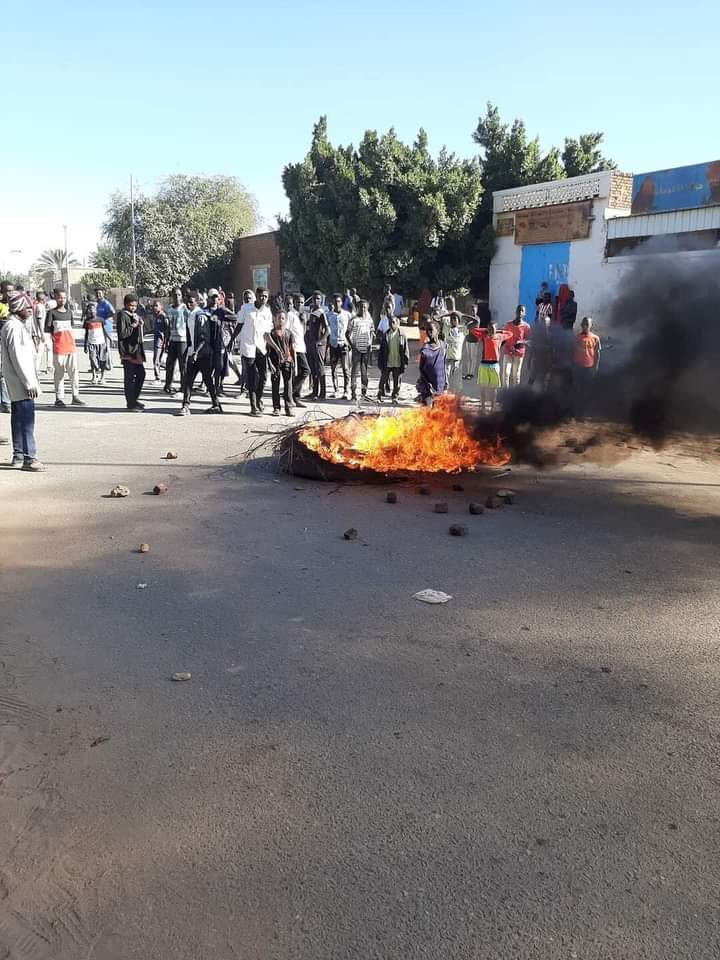 احتجاجات مدنية الضعين بولاية شرق دارفور غربي السودان