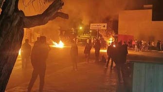 احتجاجات بتونس بعد تدخل الجيش لمنع إغلاق محطة لضخّ النفط 