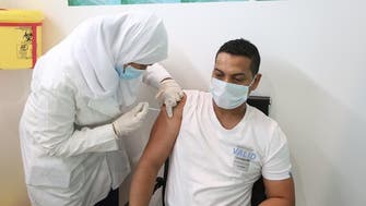 السعودية: تطعيم 70% من البالغين.. واعتماد إمكانية تلقي لقاحي كورونا مختلفين