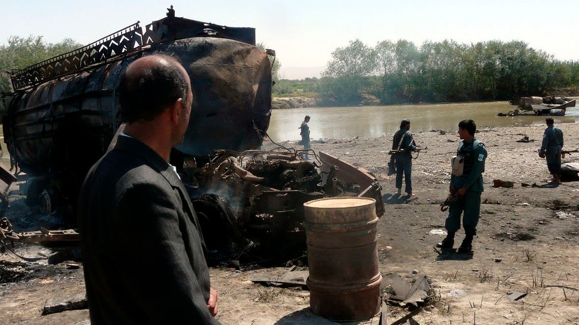 Afghan police inspect the site of an air strike in the Afghan city of Kunduz. (File phot: Reuters)