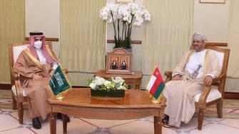 مسقط میں سعودی وزیر خارجہ کی اپنے عمانی ہم منصب سے ملاقات