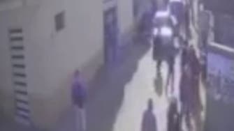 فيديو .. مصري يحاول قتل شقيقته دهسا