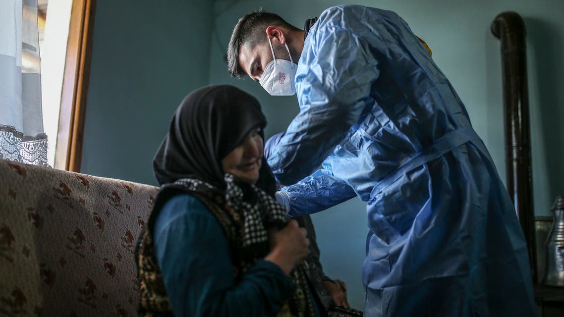 Turkey vaccination (AP)