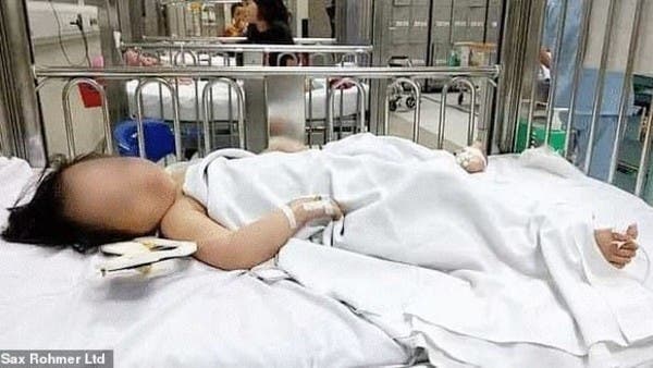 احبس أنفاسك وشاهد.. سائق ديلفري يلتقط طفلة سقطت من الطابق الـ12