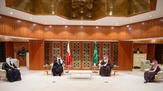 ولي العهد السعودي وولي عهد البحرين يستعرضان العلاقات الوثيقة بين البلدين الشقيقين
