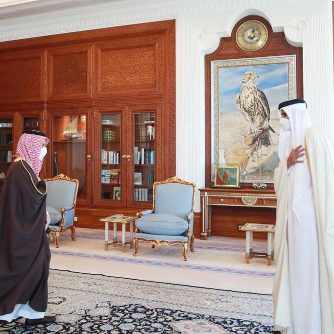 وزير الخارجية السعودي يبحث مع أمير قطر العلاقات الثنائية