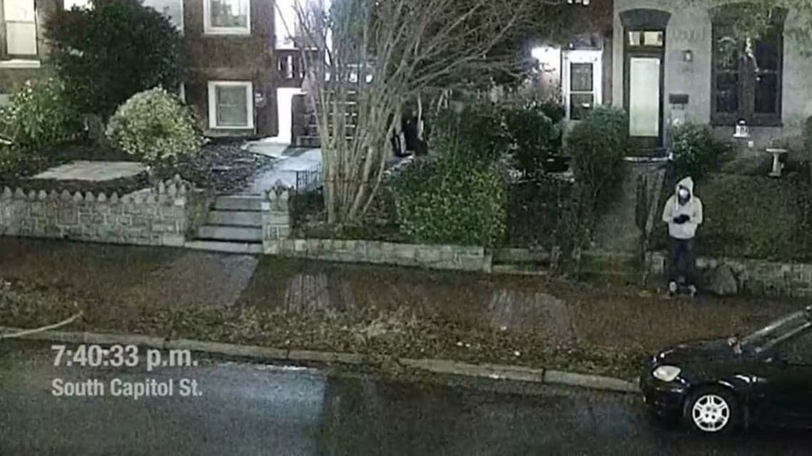 Watch a man plant bombs near Congress on the eve of the storming