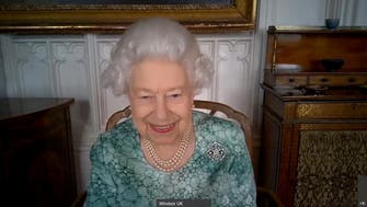 الملكة إليزابيث تظهر علنا لأول مرة منذ مقابلة هاري وميغان