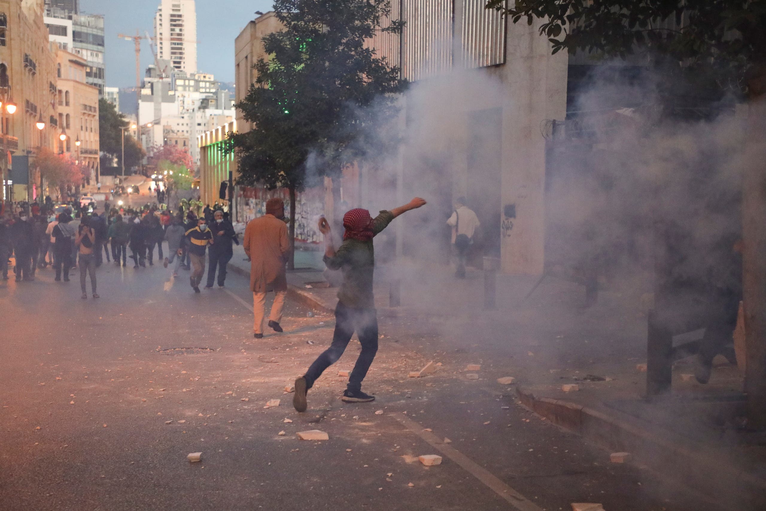 من تظاهرات في لبنان (أرشيفية- رويترز)
