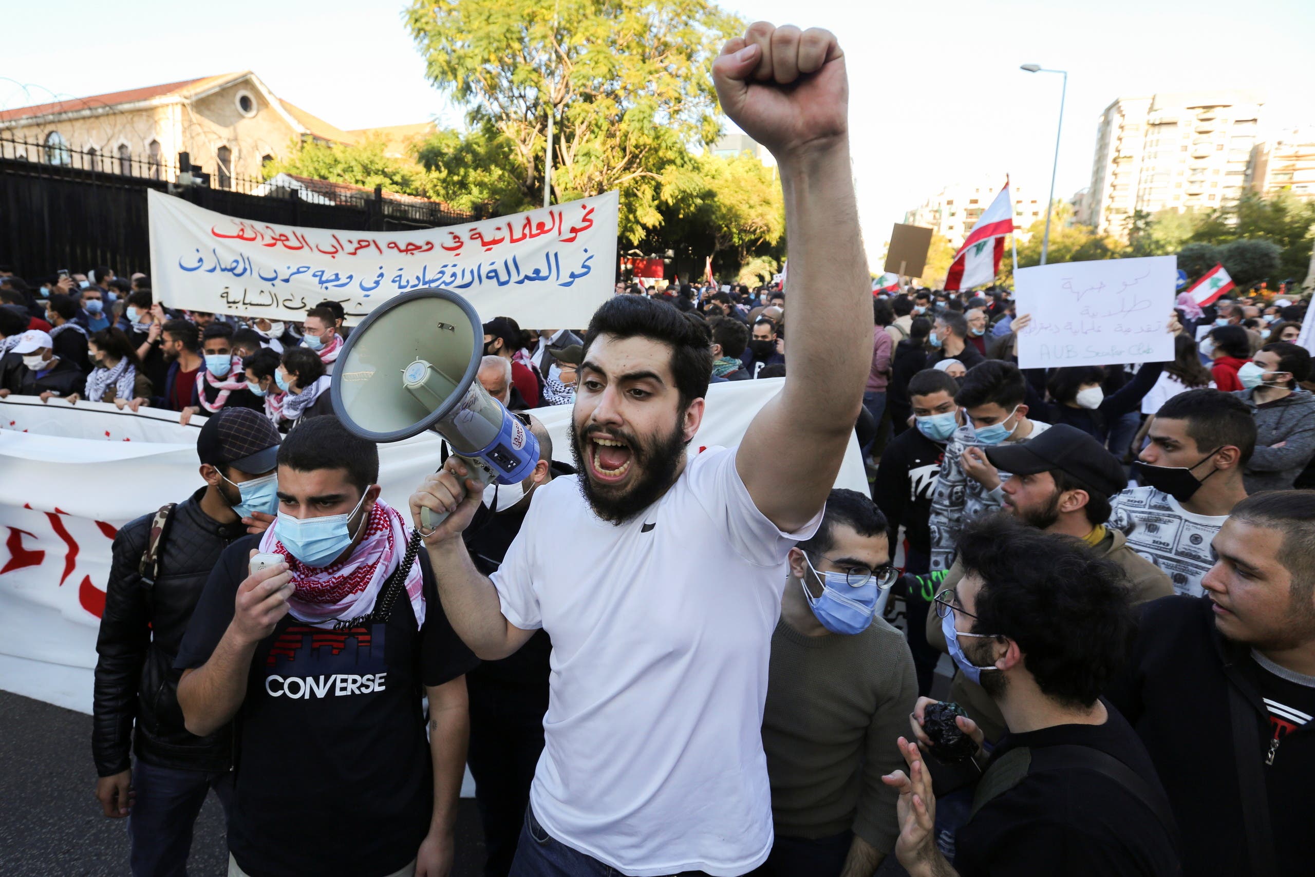 من تظاهرات في لبنان (أرشيفية- رويترز)