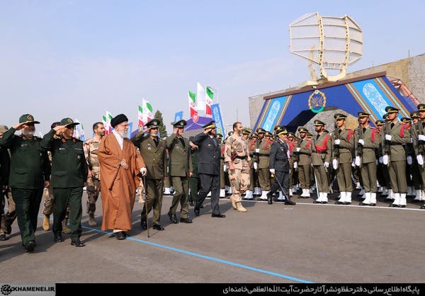 المرشد خامنئي القائد الأعلى للقوت المسلحة