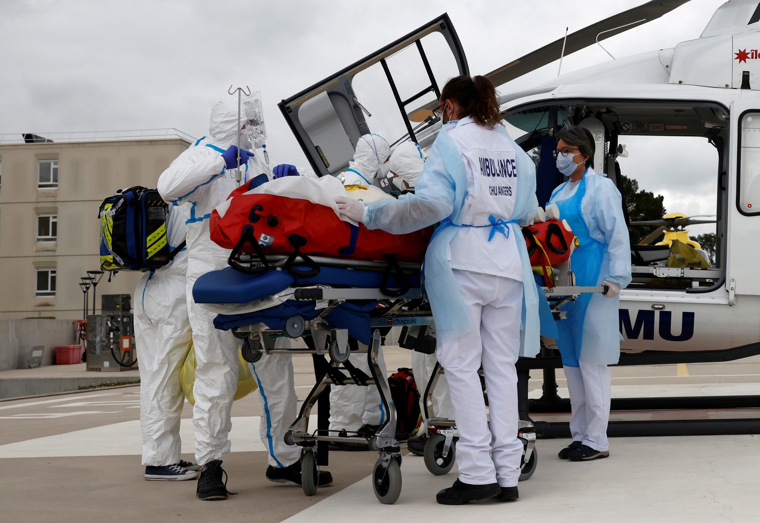 The transfer of a Covid-19 patient to France on 15 March 2021