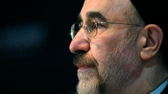 خاتمي: على جميع السياسيين الاعتذار للشعب