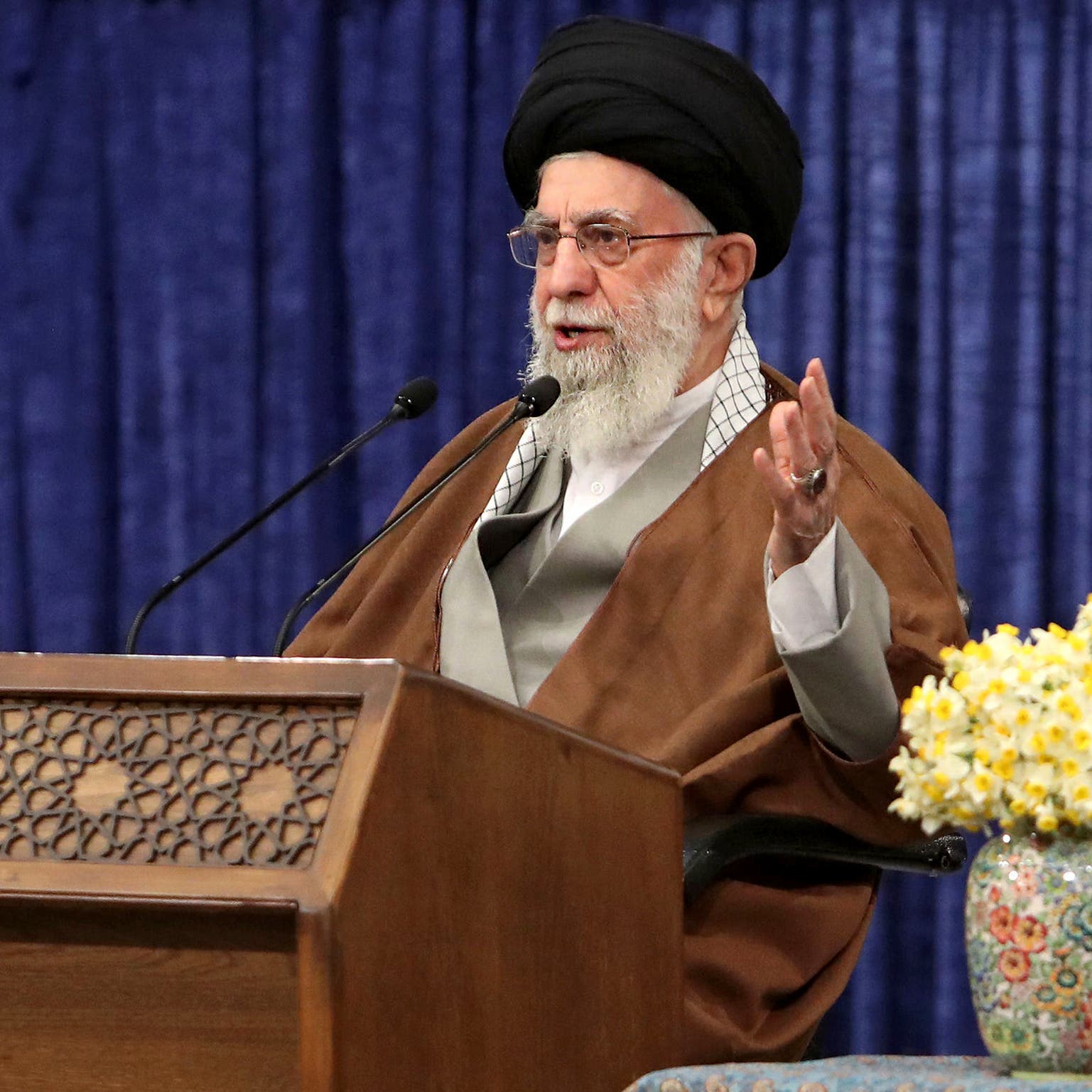 خامنئي: إيران غير متعجلة بشأن الاتفاق النووي