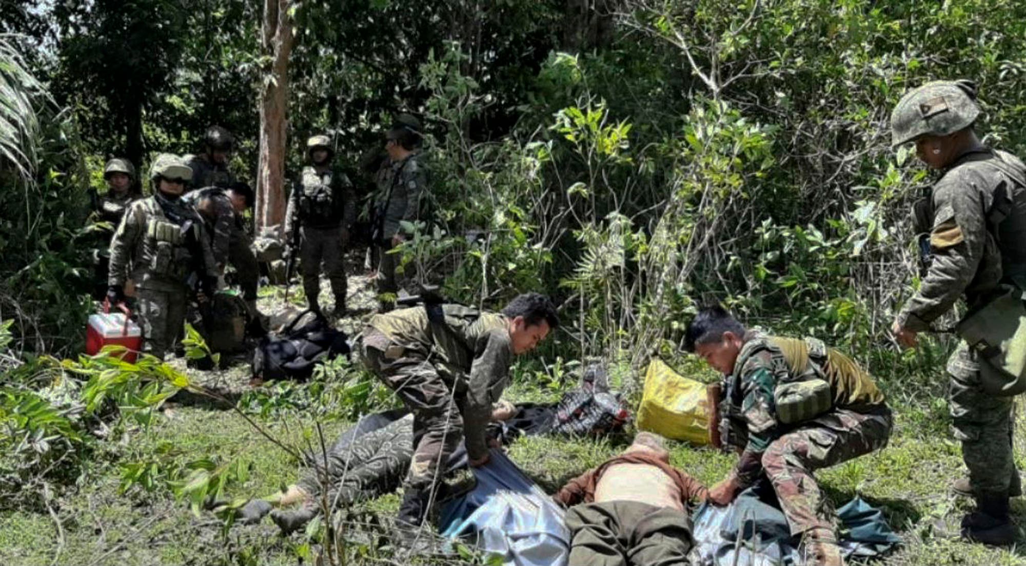 عملية سابقة للجيش الفلبيني ضد أبو سياف أدت لمقتل وجرح بعض أعضاء الجماعة وبعض الرهائن
